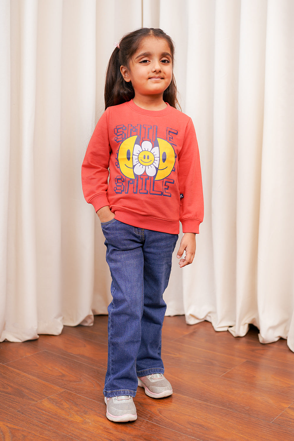 Girl'S Smile Sweat Shirt