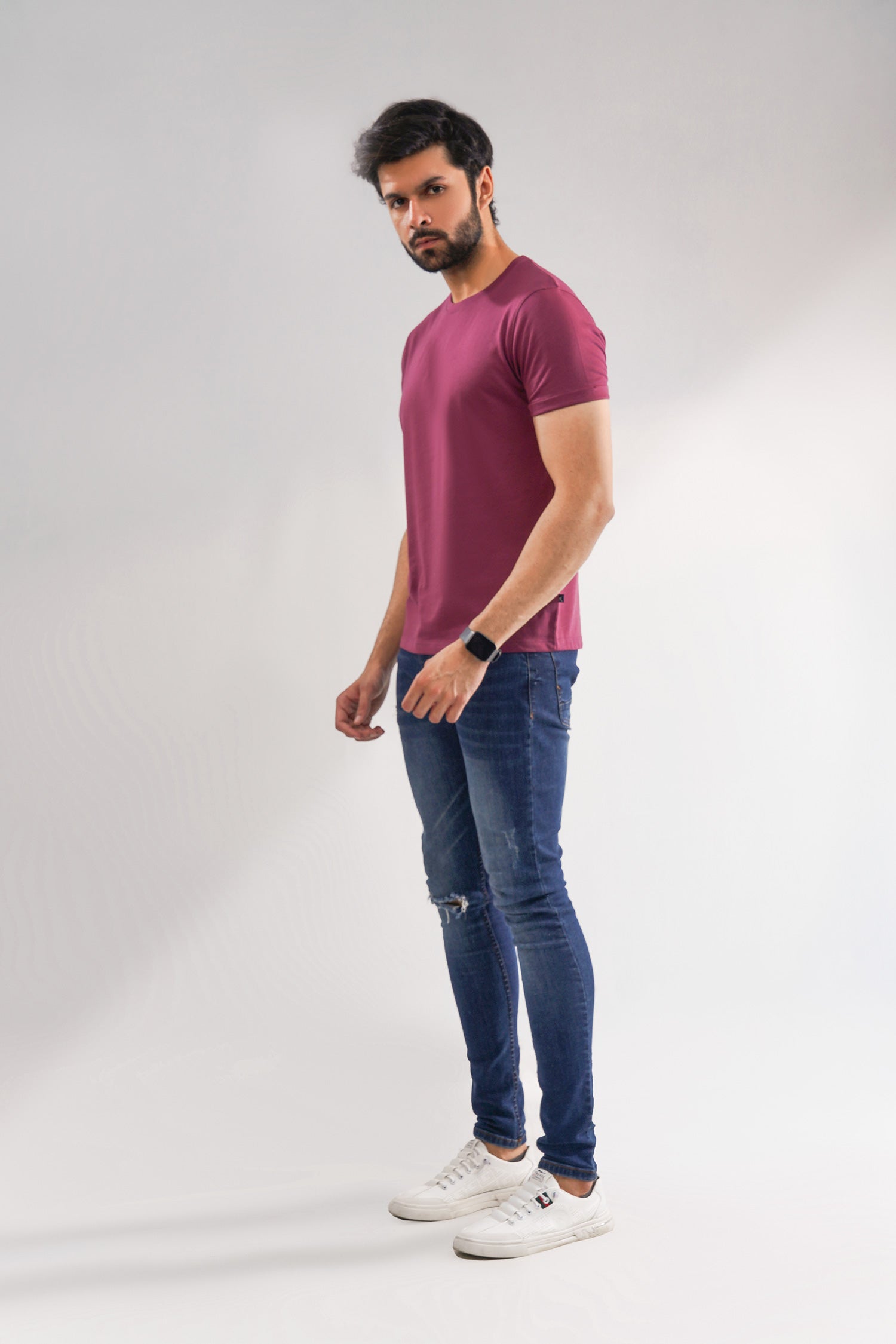 Men Vine Basic T-Shirt