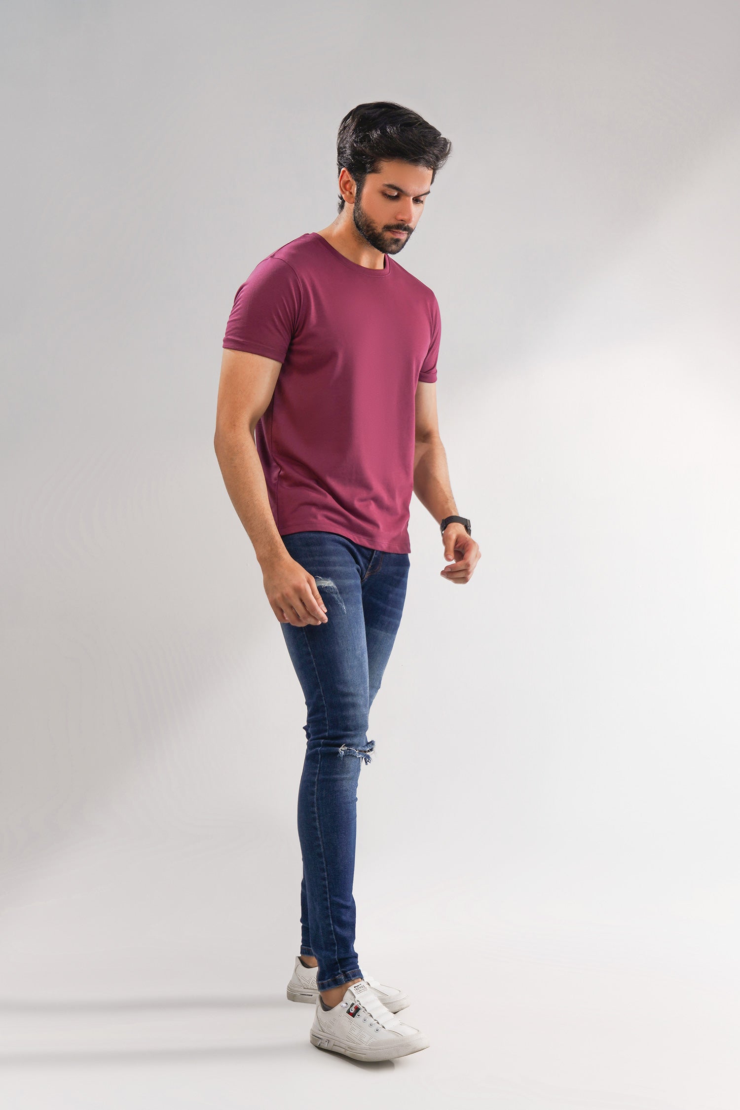 Men Vine Basic T-Shirt