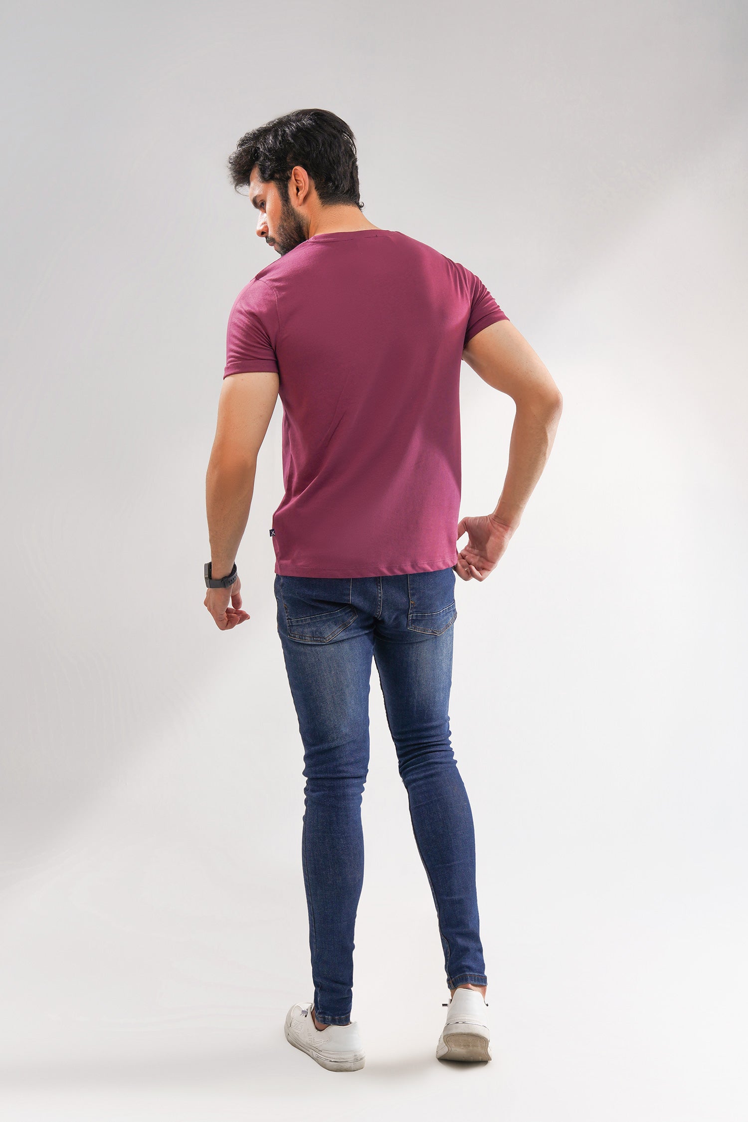 Men Vine Basic T-Shirt