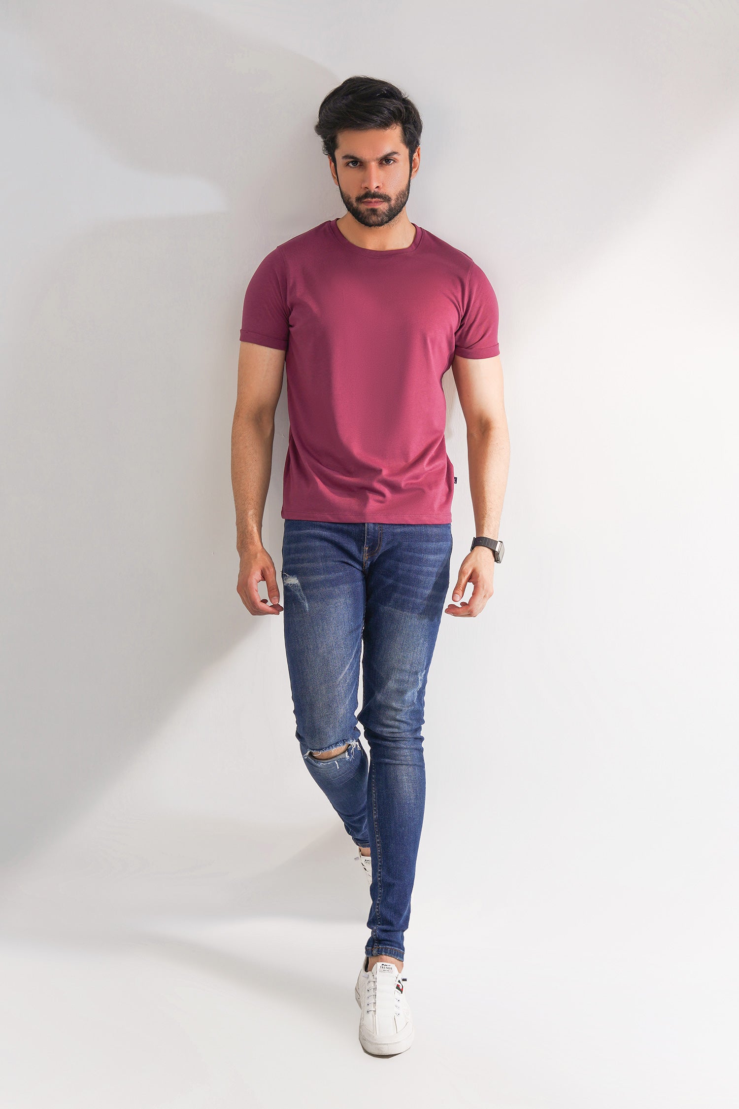 Men Vine Basic T-Shirt